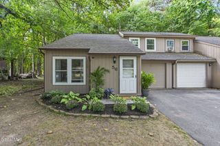56 Arrow Wood Place, Malta, NY 12020