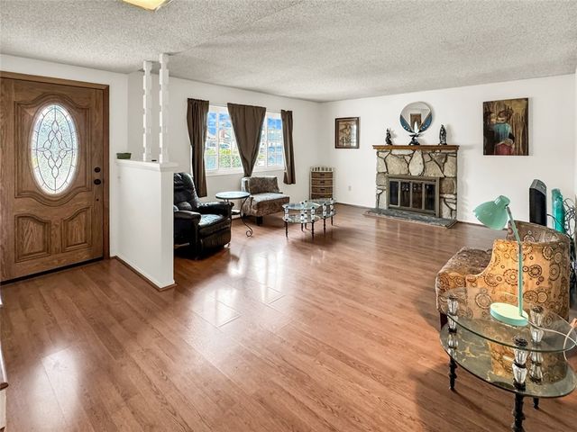 10415 Valley View Avenue, Whittier, CA 90604