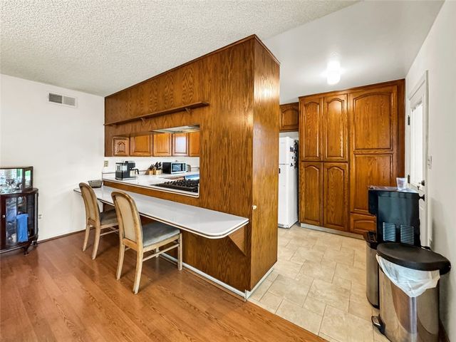 10415 Valley View Avenue, Whittier, CA 90604