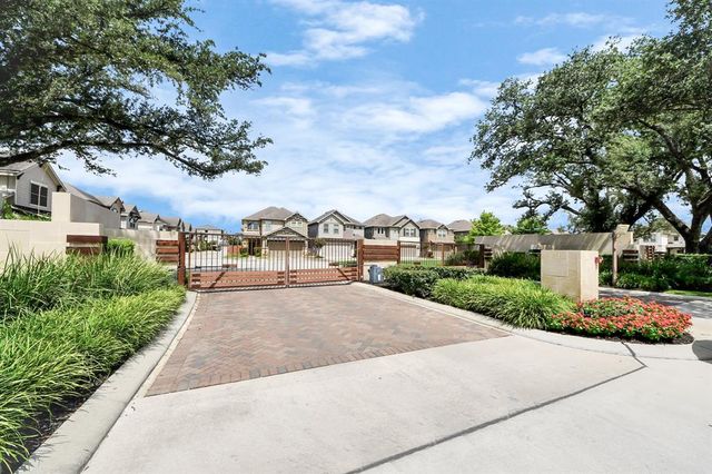 1917 Barrel Oak Drive, Houston, TX 77080