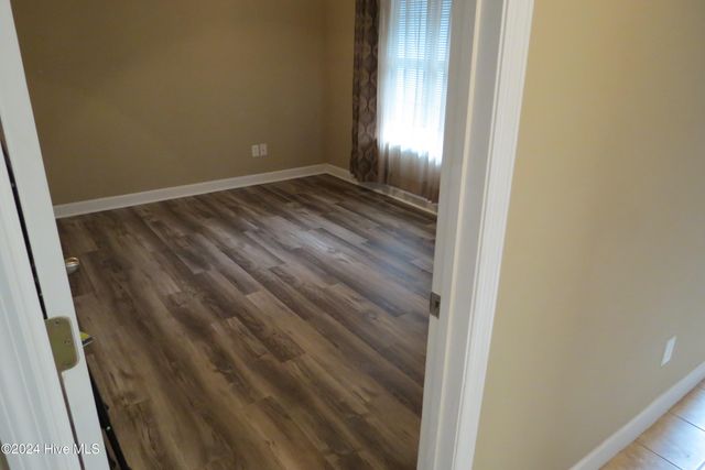 402 South Street B, Bayboro, NC 28515