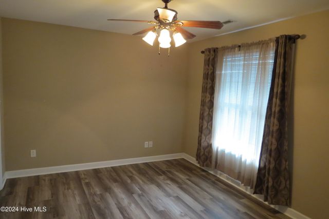 402 South Street B, Bayboro, NC 28515