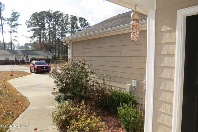 402 South Street B, Bayboro, NC 28515