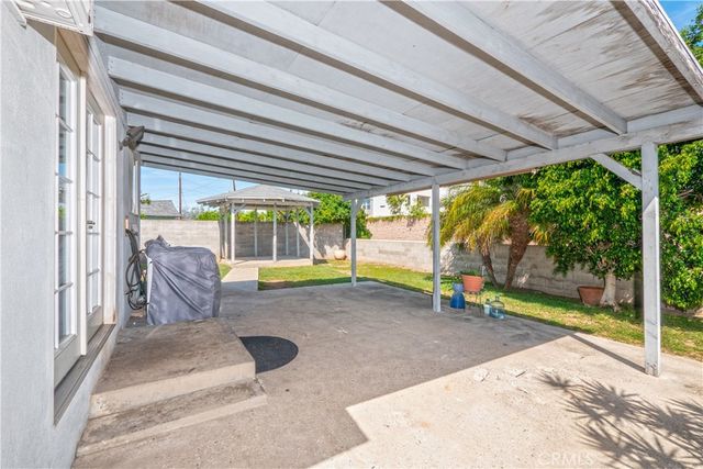 111 E Olive, La Habra, CA 90631