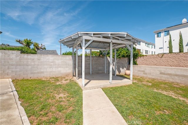 111 E Olive, La Habra, CA 90631