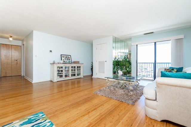 150 Lynnway 402, Lynn, MA 01902