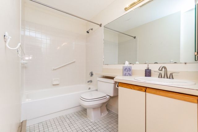 150 Lynnway 402, Lynn, MA 01902