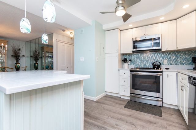 150 Lynnway 402, Lynn, MA 01902