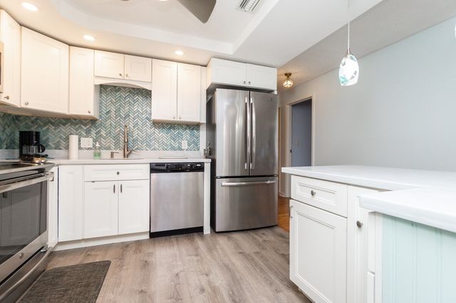150 Lynnway 402, Lynn, MA 01902