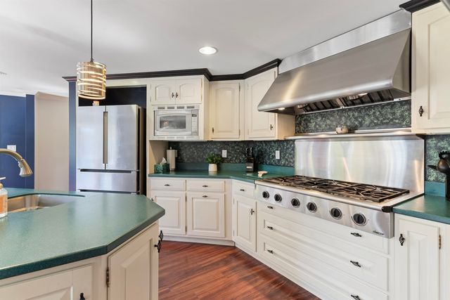 227 Portsmouth Avenue, Stratham, NH 03885