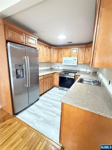 53 W Palisade Avenue 206 Duplex, Englewood, NJ 07631