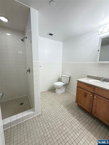 53 W Palisade Avenue 206 Duplex, Englewood, NJ 07631