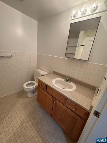 53 W Palisade Avenue 206 Duplex, Englewood, NJ 07631