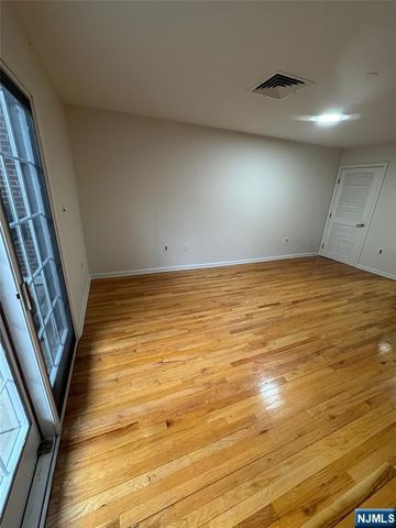 53 W Palisade Avenue 206 Duplex, Englewood, NJ 07631