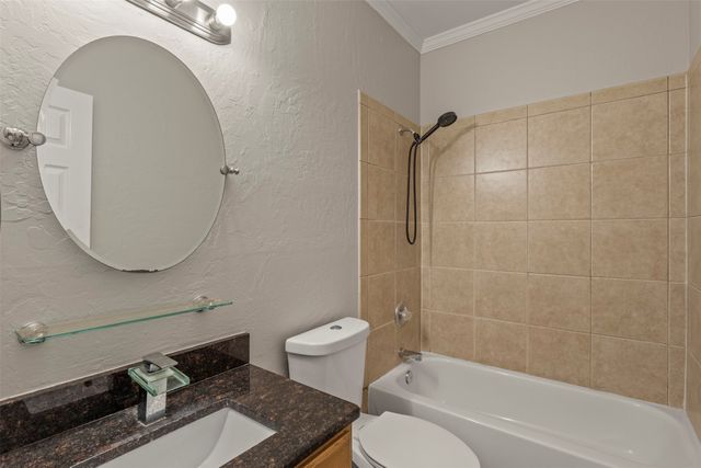8015 Ederville Circle, Fort Worth, TX 76120