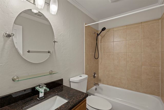 8015 Ederville Circle, Fort Worth, TX 76120