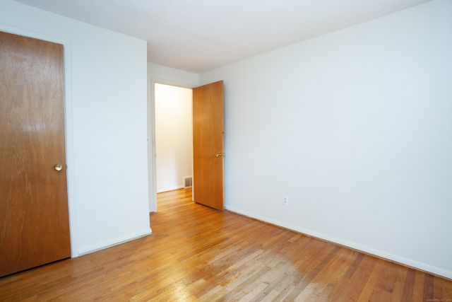 51 Pine Glen Road, Simsbury, CT 06070