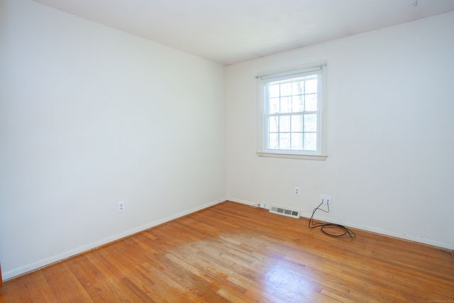 51 Pine Glen Road, Simsbury, CT 06070