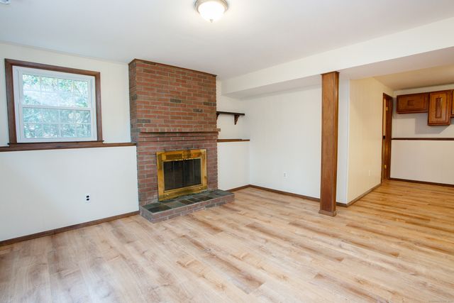 51 Pine Glen Road, Simsbury, CT 06070