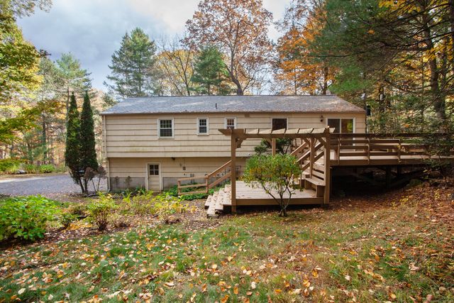 51 Pine Glen Road, Simsbury, CT 06070