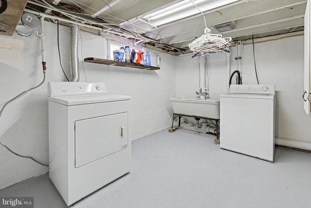 3 KIRK AVE, Ewing, NJ 08638