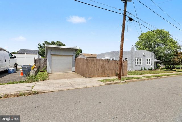 3 KIRK AVE, Ewing, NJ 08638