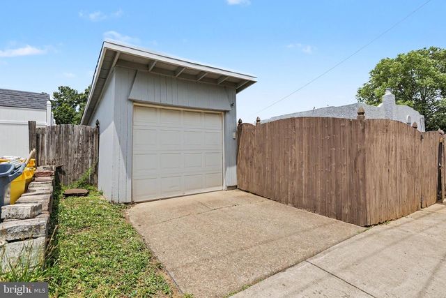 3 KIRK AVE, Ewing, NJ 08638