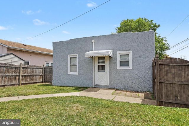 3 KIRK AVE, Ewing, NJ 08638