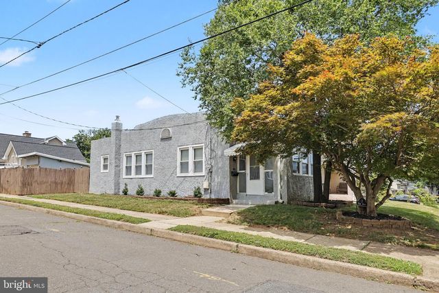 3 KIRK AVE, Ewing, NJ 08638