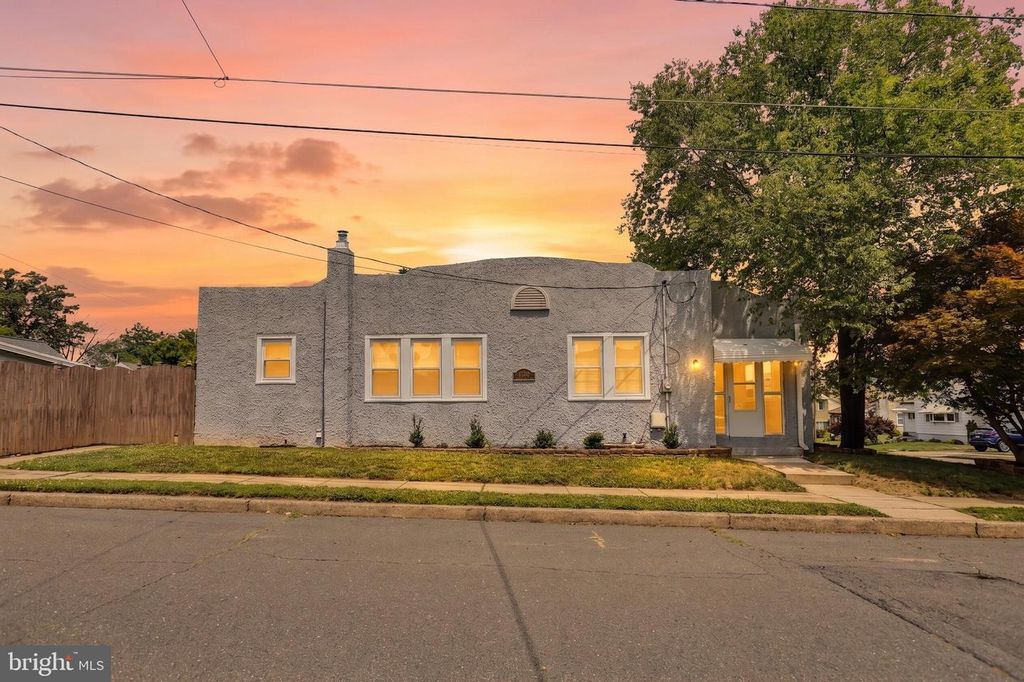 3 KIRK AVE, Ewing, NJ 08638