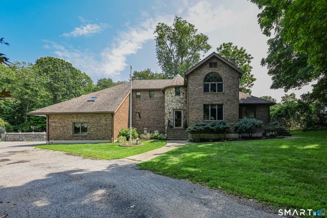 555 Davis Street, Watertown, CT 06779