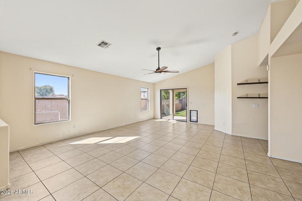 10238 W VELIANA Way, Tolleson, AZ 85353 — photo 3