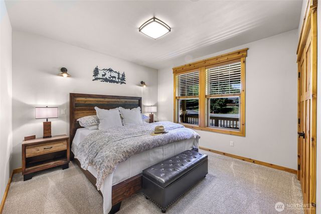 306 W Montana Avenue, Roslyn, WA 98941
