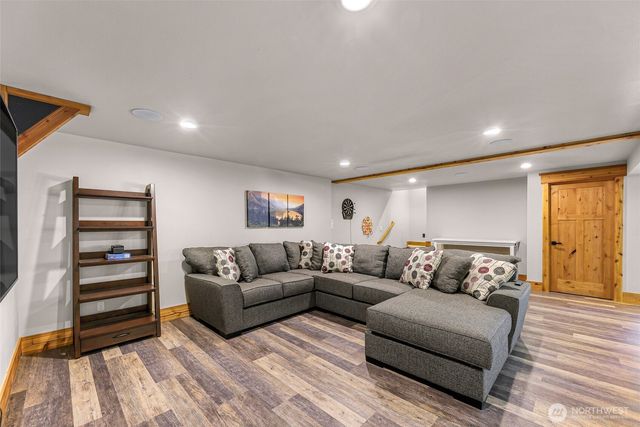 306 W Montana Avenue, Roslyn, WA 98941