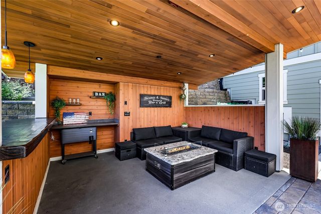306 W Montana Avenue, Roslyn, WA 98941