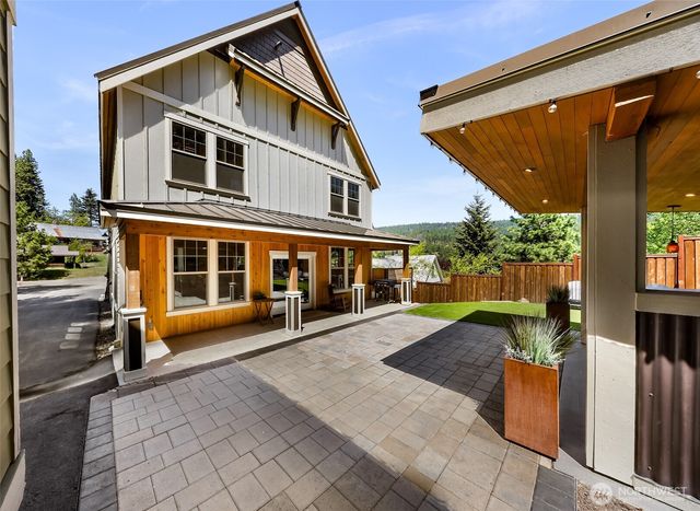 306 W Montana Avenue, Roslyn, WA 98941