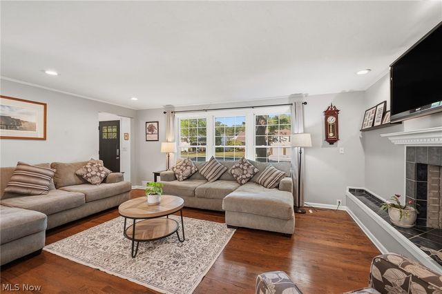 4161 Leona Drive, Rocky River, OH 44116