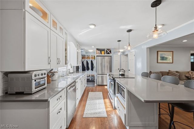 4161 Leona Drive, Rocky River, OH 44116