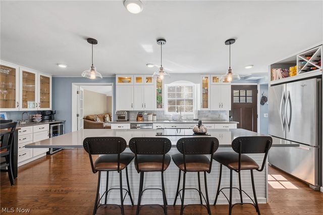 4161 Leona Drive, Rocky River, OH 44116