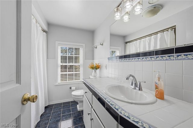 4161 Leona Drive, Rocky River, OH 44116