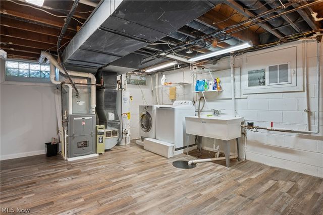 4161 Leona Drive, Rocky River, OH 44116
