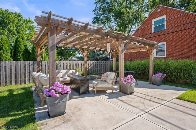 4161 Leona Drive, Rocky River, OH 44116