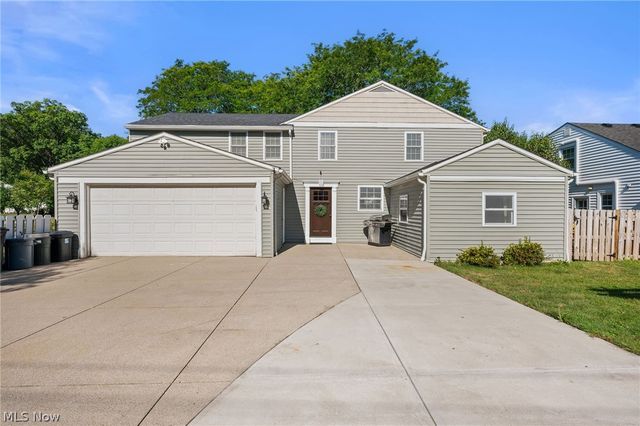 4161 Leona Drive, Rocky River, OH 44116
