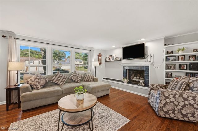 4161 Leona Drive, Rocky River, OH 44116