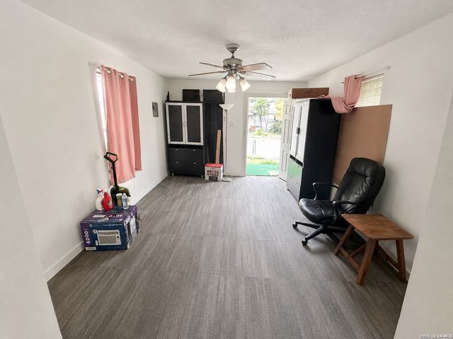 2613 Colima St, San Antonio, TX 78207