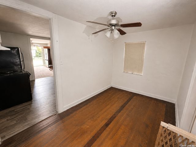 2613 Colima St, San Antonio, TX 78207