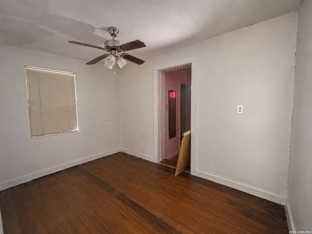 2613 Colima St, San Antonio, TX 78207