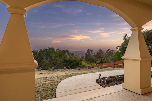 960 Smith Road, Watsonville, CA 95076