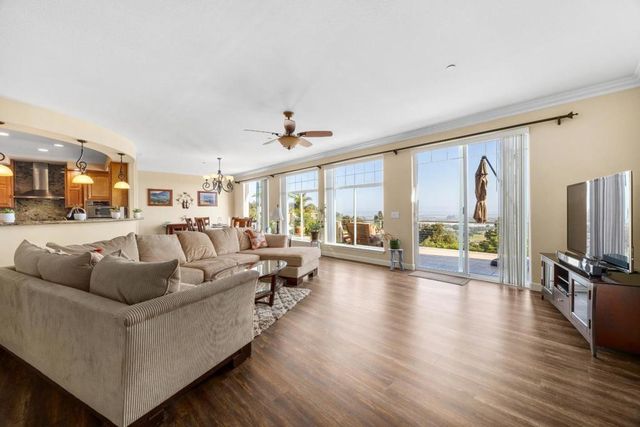 960 Smith Road, Watsonville, CA 95076