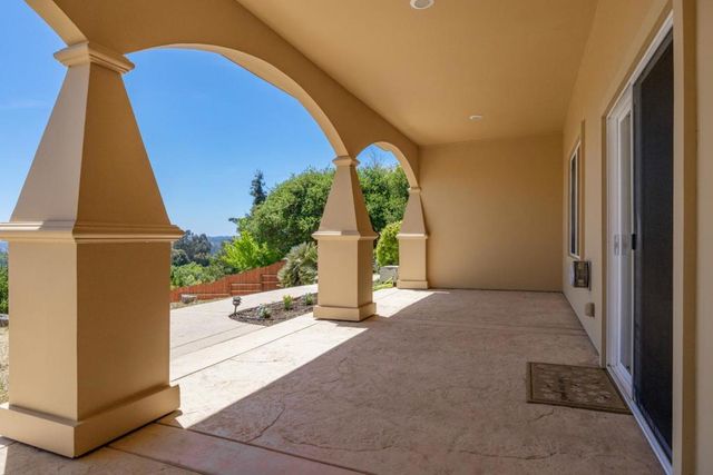 960 Smith Road, Watsonville, CA 95076